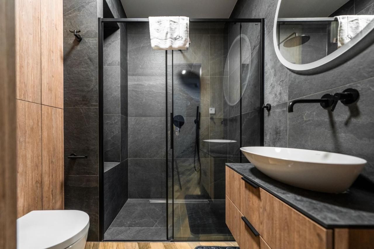 Stonehill24 - Apartament & Spa شكلارسكا بوريبا المظهر الخارجي الصورة